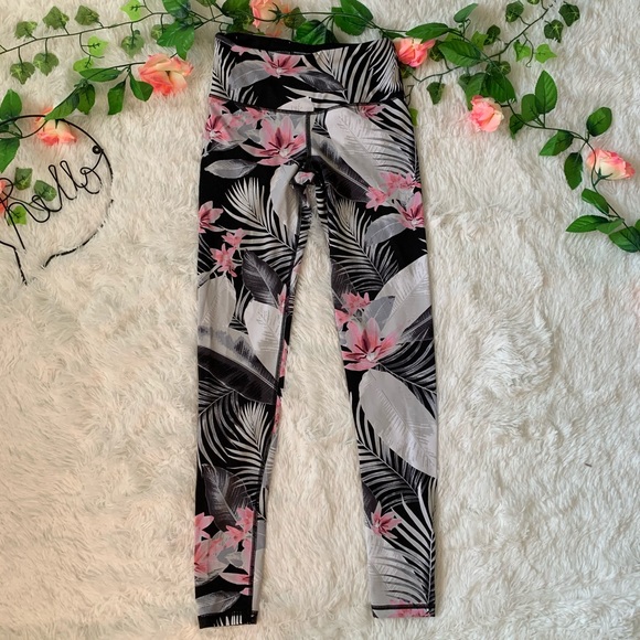 Victoria's Secret Pants - VS Sport • Floral Leggings
